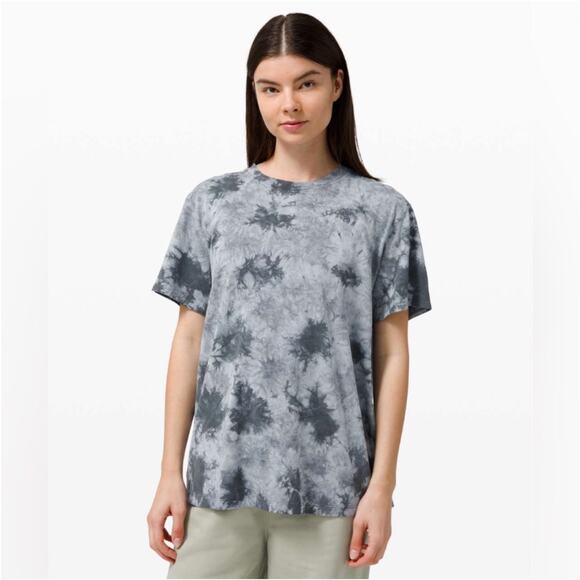 Lululemon Top Womens 6 Gray Blue All Yours Tee Earth Dye Oversized Boyfriend Gym - Picture 1 of 6